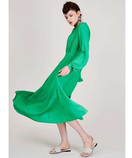 GREEDILOUS(グリディアス)の「ソリッドフロントタイシャーリングドレス(ワンピース・レディース・その他・SMALL/MEDIUM/LARGE/X-SMALL)」の4枚目の写真