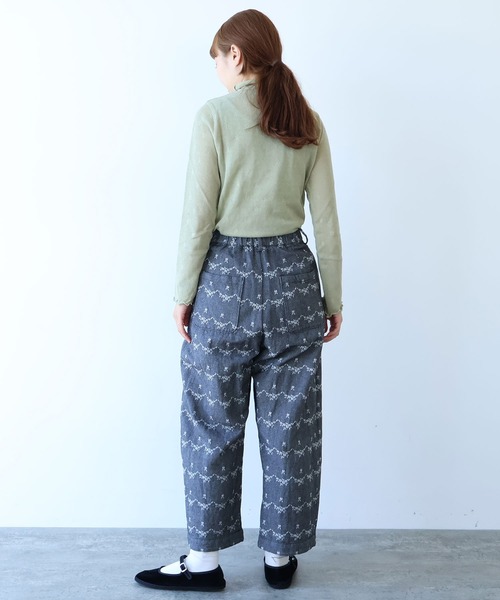 bulle de savon(ビュルデサボン)の「hana×mesh ジャカード ハイネック長袖プルオーバー(Tシャツ/カットソー・レディース・カーキ・FREE)」の5枚目の写真