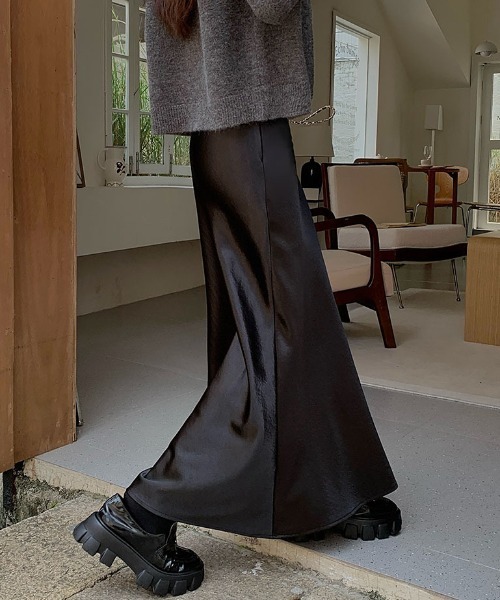 FREE STYLISTS(フリー スタイリスト)の「YUGA_YGMC Satin Mermaid Long Skirt(スカート・レディース・ブラック/オフホワイト/ブラウン・S/M/L/XL)」の21枚目の写真