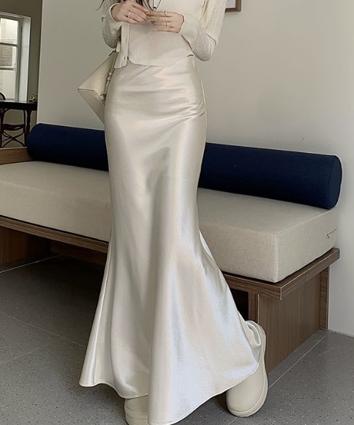 FREE STYLISTS(フリー スタイリスト)の「YUGA_YGMC Satin Mermaid Long Skirt(スカート・レディース・ブラック/オフホワイト/ブラウン・S/M/L/XL)」の8枚目の写真