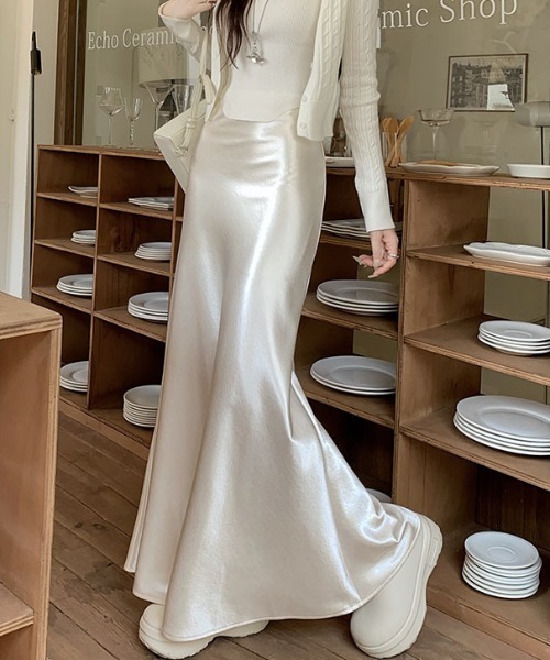 FREE STYLISTS(フリー スタイリスト)の「YUGA_YGMC Satin Mermaid Long Skirt(スカート・レディース・ブラック/オフホワイト/ブラウン・S/M/L/XL)」の13枚目の写真