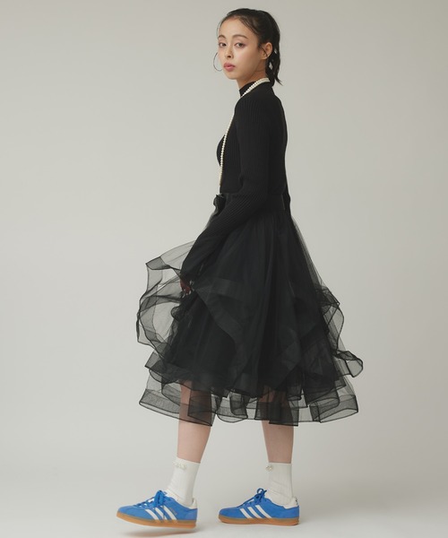 Narcissus（ナルシス）の「チュールミディスカート/オケージョン/アシンメトリーデザイン（スカート・レディース・ネイビー/ブラック・FREE）」の4枚目の写真