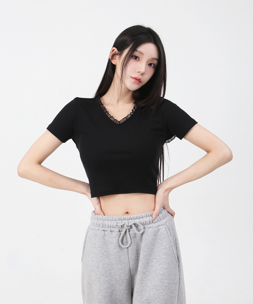 CATTLINE(カトリン)の「レースVネッククロップTシャツホワイト(Tシャツ/カットソー・レディース・その他・FREE)」の2枚目の写真