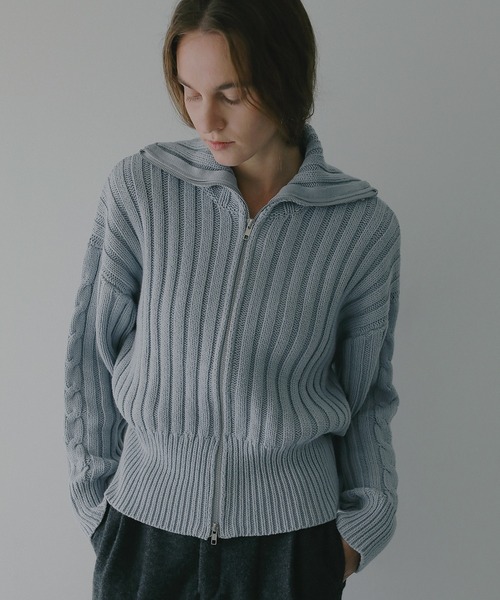 MANOF(マノフ)の「ZIP UP COTTON RIBKNIT(ニット/セーター・レディース・ホワイト/ブルー/チャコールグレー・F)」の3枚目の写真