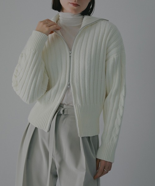 MANOF(マノフ)の「ZIP UP COTTON RIBKNIT(ニット/セーター・レディース・ホワイト/ブルー/チャコールグレー・F)」の9枚目の写真