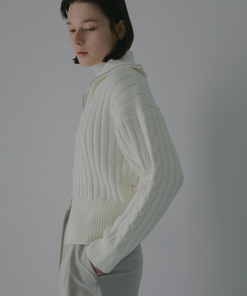 MANOF(マノフ)の「ZIP UP COTTON RIBKNIT(ニット/セーター・レディース・ホワイト/ブルー/チャコールグレー・F)」の11枚目の写真