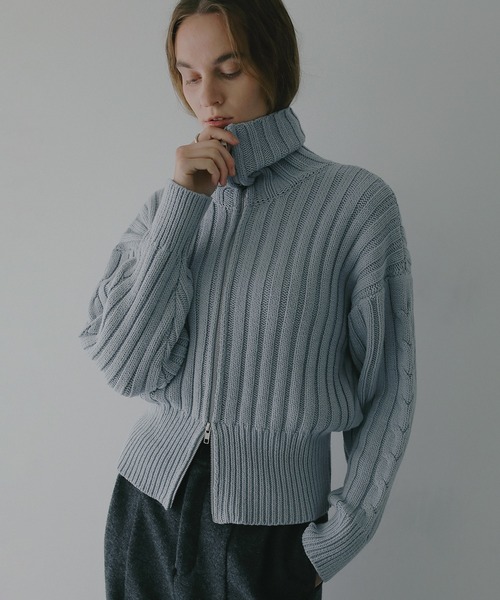 MANOF(マノフ)の「ZIP UP COTTON RIBKNIT(カーディガン/ボレロ・レディース・ホワイト/ブルー/チャコールグレー・F)」の13枚目の写真