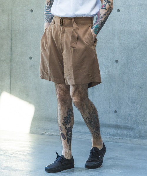 MR.OLIVE（ミスターオリーブ）の「T/R POWDER CLOTH / BELTED SHORTS /M261133（チノパンツ・メンズ・ブラック/キャメル・MEDIUM/LARGE）」の3枚目の写真
