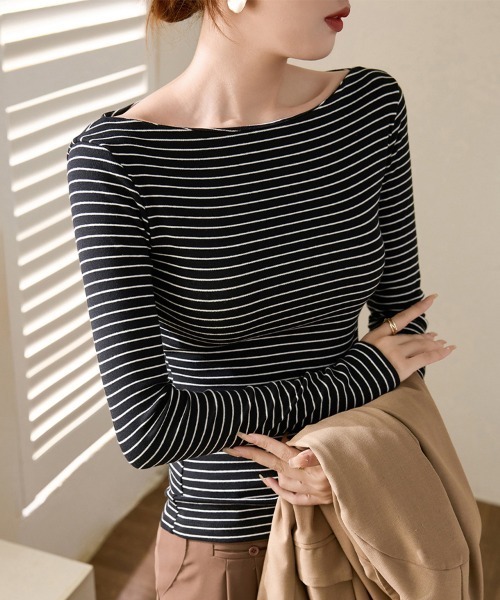 ONEP STAR（ワンピスター）の「ボートネック×ボーダー柄トップス（Tシャツ/カットソー・レディース・ブラック/ホワイト・MEDIUM/X-LARGE/LARGE）」の2枚目の写真