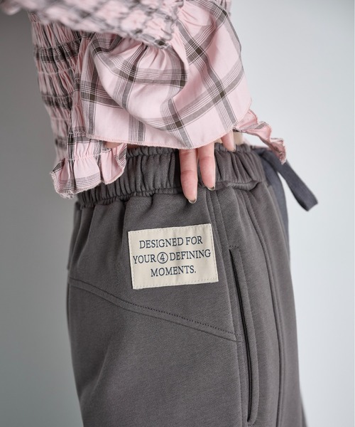 THE YOn（ザヨン）の「コットン裏毛サイドスナップイージーパンツ（スウェットパンツ・レディース・グレー/チャコールグレー/クリーム/ピンク・FREE）」の16枚目の写真