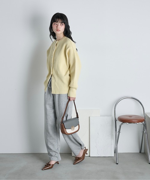 THE YOn（ザヨン）の「コットン裏毛サイドスナップイージーパンツ（スウェットパンツ・レディース・グレー/チャコールグレー/クリーム/ピンク・FREE）」の7枚目の写真