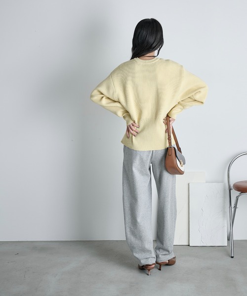 THE YOn（ザヨン）の「コットン裏毛サイドスナップイージーパンツ（スウェットパンツ・レディース・グレー/チャコールグレー/クリーム/ピンク・FREE）」の9枚目の写真