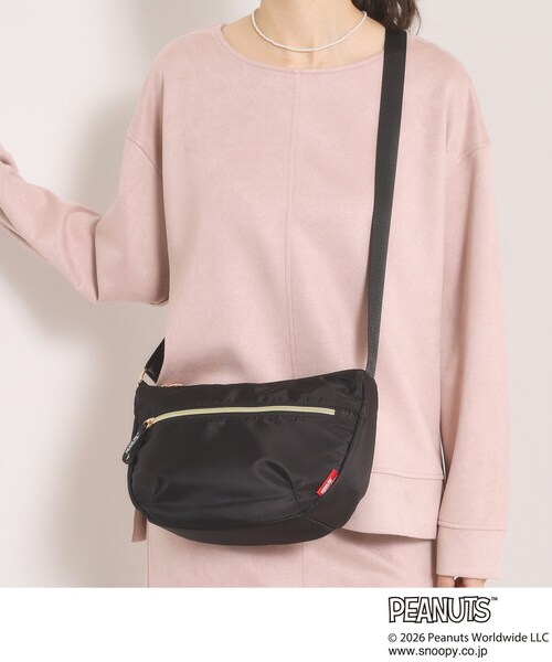 ITS'DEMO（イッツデモ）の「＜PEANUTS＞裏地総柄ミニショルダー（ショルダーバッグ・レディース・グレー/ブラック/アイボリー・00）」の2枚目の写真