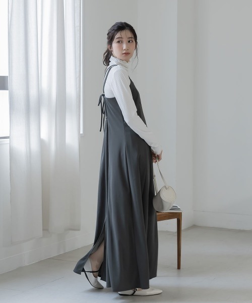 slattgir(スラットジール)の「高身長 カットジョーゼットキャミソールワンピース(トールサイズ)Essenave(ワンピース・レディース・グレー/グレイッシュベージュ/ブラック・TM/TL/TLL/T3L/T4L/T5L)」の11枚目の写真