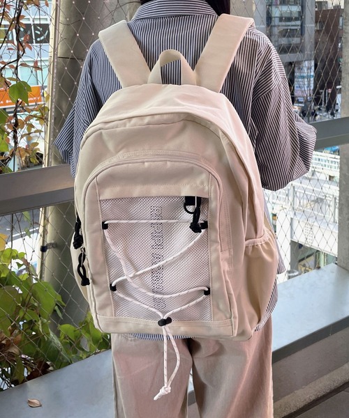 repipi armario(レピピ アルマリオ)の「コードメッシュバックパック(ショルダーバッグ・キッズ・ブラック/アイボリー/グレー・ONESIZE)」の2枚目の写真
