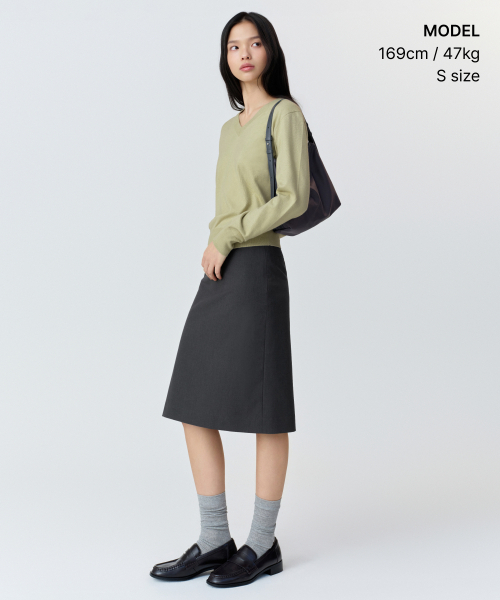 MUSINSA STANDARD WOMAN（ムシンサスタンダードウーマン）の「ウィメンズエッセンシャルVネックニット[ペイルグリーン]（ニット/セーター・レディース・その他・X-SMALL/SMALL/MEDIUM/LARGE）」の3枚目の写真