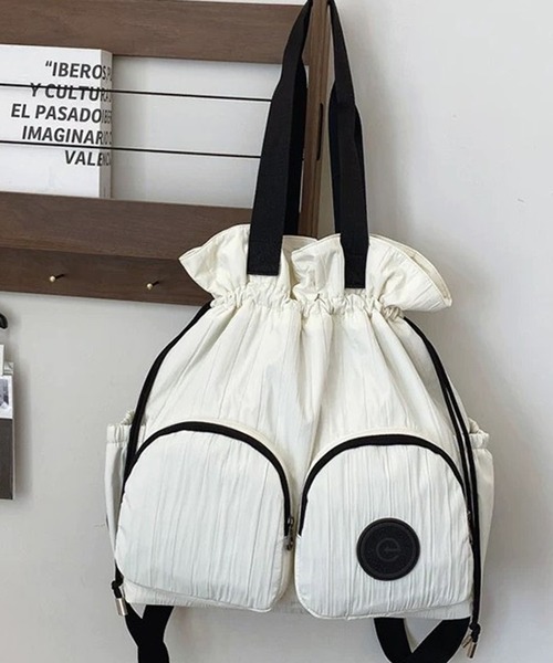 pumpkin port（パンプキンポート）の「巾着型 ダブルポケット 2WAY リュック（バックパック/リュック・レディース・ブラック/ホワイト/パープル・FREE）」の4枚目の写真