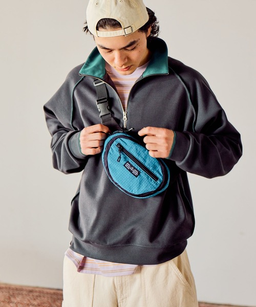 niko and...(ニコアンド)の「チェックミニボディバッグ(ボディバッグ/ウエストポーチ・メンズ・ベージュ/ブラック/ブルー・FREE)」の7枚目の写真