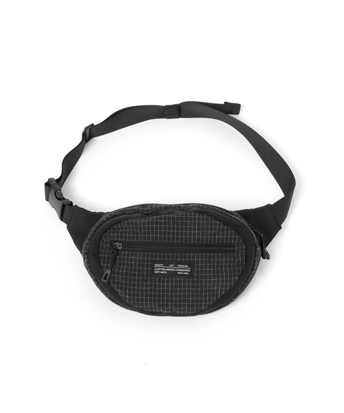 niko and...(ニコアンド)の「チェックミニボディバッグ(ボディバッグ/ウエストポーチ・メンズ・ベージュ/ブラック/ブルー・FREE)」の9枚目の写真