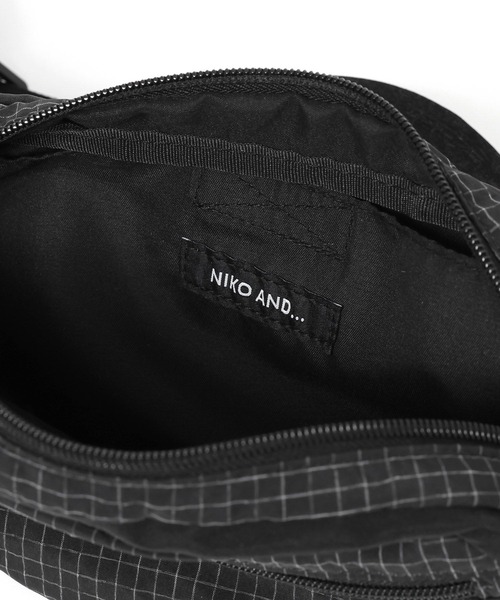 niko and...(ニコアンド)の「チェックミニボディバッグ(ボディバッグ/ウエストポーチ・メンズ・ベージュ/ブラック/ブルー・FREE)」の16枚目の写真