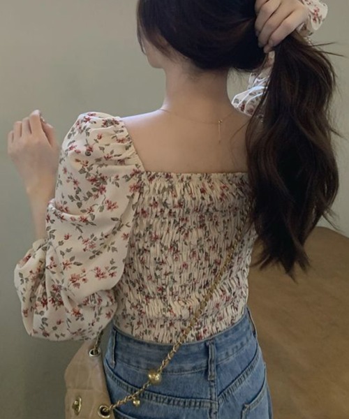Flugge（フラッジー）の「スクエアネック花柄ブラウス（シャツ/ブラウス・レディース・ホワイト/ブラック・LARGE/MEDIUM）」の11枚目の写真
