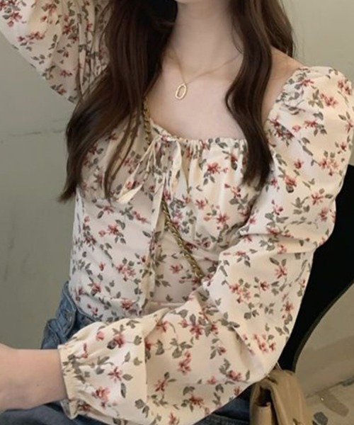 Flugge（フラッジー）の「スクエアネック花柄ブラウス（シャツ/ブラウス・レディース・ホワイト/ブラック・LARGE/MEDIUM）」の13枚目の写真