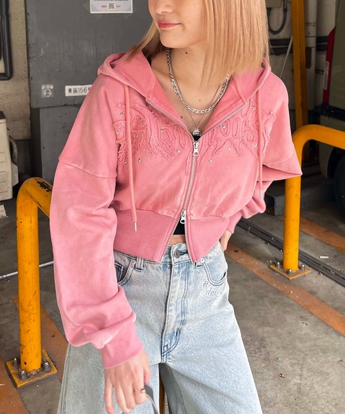 SPIRALGIRL（スパイラルガール）の「アイレットクラッシュロゴショートパーカー（パーカー・レディース・ピンク/ブラック/グレー・FREE）」の12枚目の写真