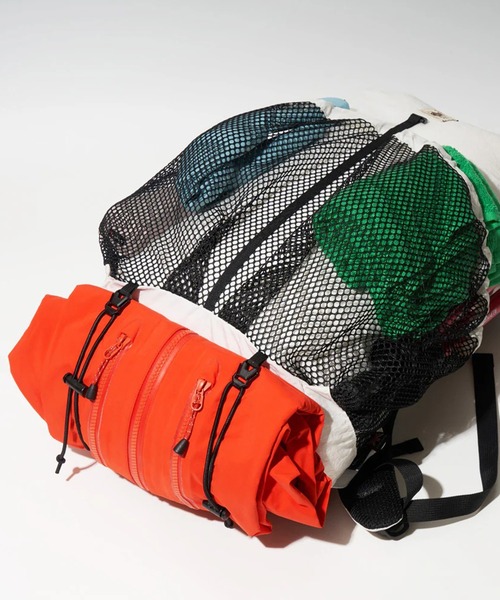 COBMASTER(コブマスター)の「【COBMASTER】COB-CSR LANDSCAPE ROLLTOP PACK(バックパック/リュック・メンズ・ホワイト/ブラック/グレー・FREE)」の10枚目の写真