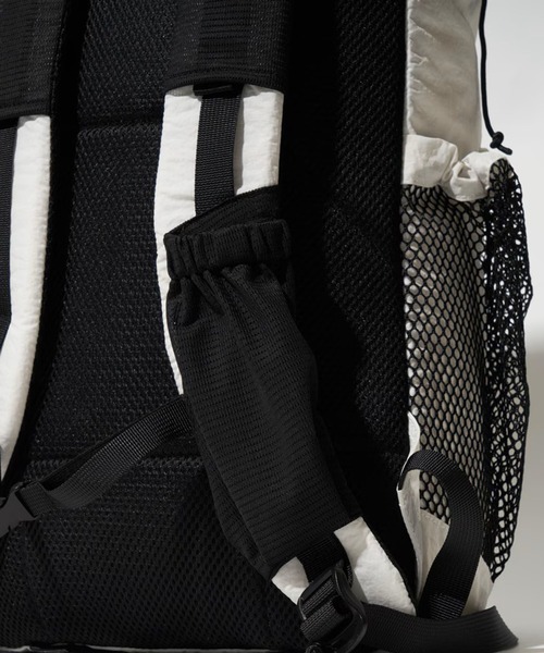 COBMASTER(コブマスター)の「【COBMASTER】COB-CSR LANDSCAPE ROLLTOP PACK(バックパック/リュック・メンズ・ホワイト/ブラック/グレー・FREE)」の12枚目の写真