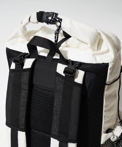 COBMASTER(コブマスター)の「【COBMASTER】COB-CSR LANDSCAPE ROLLTOP PACK(バックパック/リュック・メンズ・ホワイト/ブラック/グレー・FREE)」の13枚目の写真