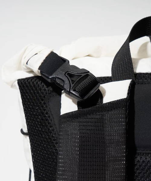 COBMASTER(コブマスター)の「【COBMASTER】COB-CSR LANDSCAPE ROLLTOP PACK(バックパック/リュック・メンズ・ホワイト/ブラック/グレー・FREE)」の16枚目の写真
