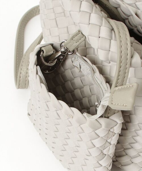 ONE DAY KMC (ワンデイケーエムシー)の「HERB/Intrecciato 2way small Tote Bag with Pouch/ポーチ付き2ウェイスモールトートバッグ(トートバッグ・レディース・グレー/ブラウン/ブラック/アイボリー・FREE)」の8枚目の写真