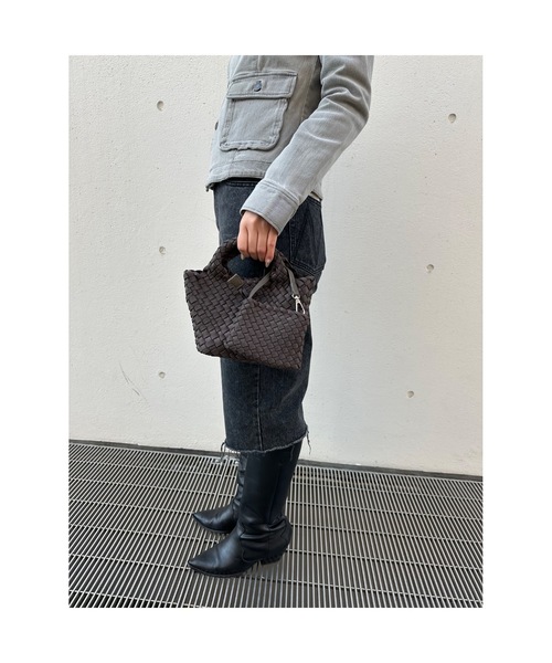 ONE DAY KMC (ワンデイケーエムシー)の「HERB/Intrecciato 2way small Tote Bag with Pouch/ポーチ付き2ウェイスモールトートバッグ(トートバッグ・レディース・グレー/ブラウン/ブラック/アイボリー・FREE)」の4枚目の写真
