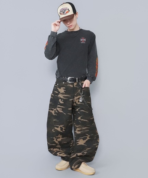 SPINNS(スピンズ)の「短丈ロングスリーブTシャツ/クロスファイヤーロゴ/バックプリント(Tシャツ/カットソー・メンズ・ウッドランド/ホワイト/ブラック系その他/ブラック・ONESIZE)」の5枚目の写真