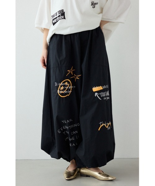 RODEO CROWNS WIDE BOWL(ロデオクラウンズワイドボウル)の「ラクガキパラシュートパンツ(その他パンツ・レディース・アイボリー/ブラック/カーキ・FREE)」の4枚目の写真