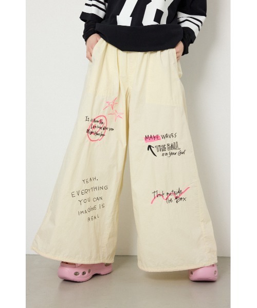 RODEO CROWNS WIDE BOWL(ロデオクラウンズワイドボウル)の「ラクガキパラシュートパンツ(その他パンツ・レディース・アイボリー/ブラック/カーキ・FREE)」の10枚目の写真