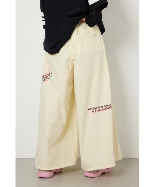 RODEO CROWNS WIDE BOWL(ロデオクラウンズワイドボウル)の「ラクガキパラシュートパンツ(その他パンツ・レディース・アイボリー/ブラック/カーキ・FREE)」の12枚目の写真