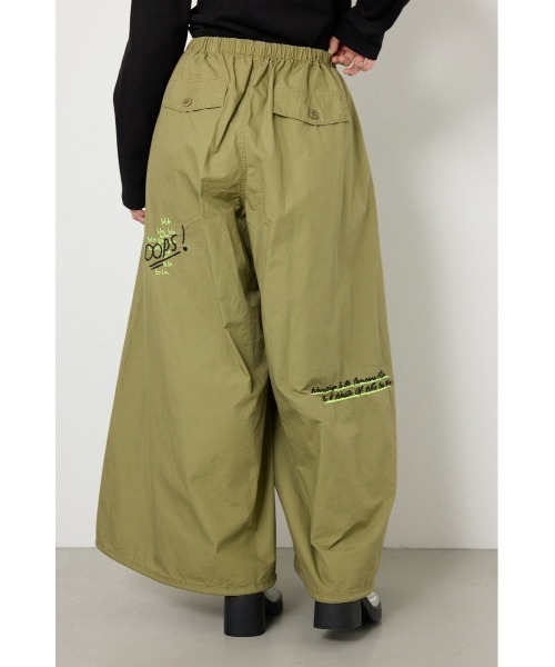 RODEO CROWNS WIDE BOWL(ロデオクラウンズワイドボウル)の「ラクガキパラシュートパンツ(その他パンツ・レディース・アイボリー/ブラック/カーキ・FREE)」の18枚目の写真