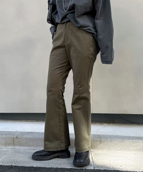 fredy emue(フレディエミュ)の「ストレッチフレアパンツ(その他パンツ・レディース・カーキ/ブラック・36/38)」の13枚目の写真