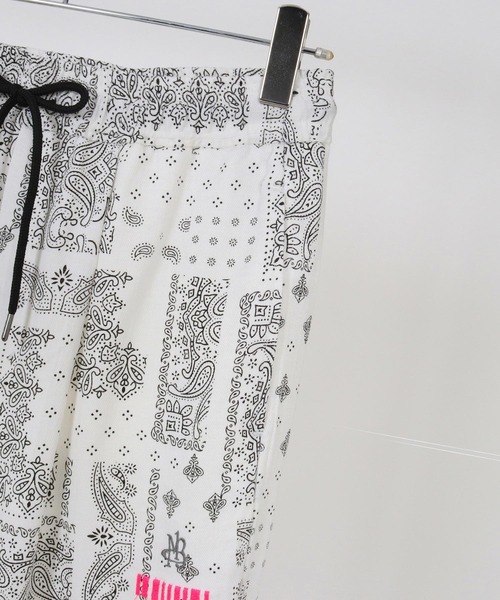 Maison code 13(メゾンコードサーティーン)の「mp14771-felkod×Maison code 13 collaboration linen like bandana pants バンダナ柄パンツ(M26S-18)(その他パンツ・メンズ・ホワイト/ブラック・S/M/L)」の22枚目の写真