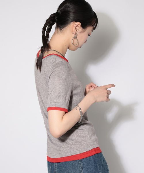 PAGEBOY（ページボーイ）の「【1枚でレイヤードが叶う・新色追加】フェイクレイヤードヘンリートップス/半袖Tシャツ（Tシャツ/カットソー・レディース・イエロー/ブラック/ブルー/グレー/ブラウン/ライトグレー・FREE）」の12枚目の写真