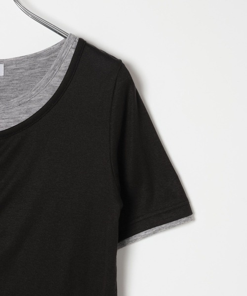 PAGEBOY（ページボーイ）の「【1枚でレイヤードが叶う・新色追加】フェイクレイヤードヘンリートップス/半袖Tシャツ（Tシャツ/カットソー・レディース・イエロー/ブラック/ブルー/グレー/ブラウン/ライトグレー・FREE）」の21枚目の写真