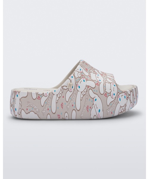 melissa（メリッサ）の「MELISSA FREE PLATFORM SLIDE + HELLO KITTY AND FRIENDS AD（サンダル・レディース・ライラック/ブラック/レッド/ベージュ・37/39/38/35-36）」の13枚目の写真