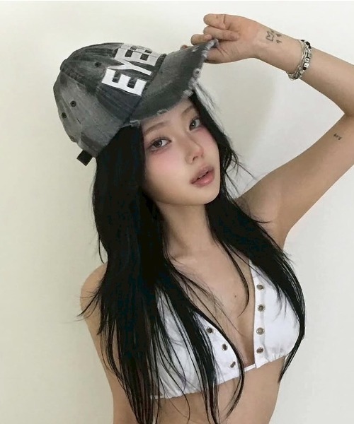 EYEER(イワイイアル)の「【EYEER】Basic Logo Ball Cap / 【イーワイイーイーアール】ベーシックロゴボールキャップ(キャップ・メンズ・ブラック×レッド/ブラック×ホワイト・S)」の6枚目の写真