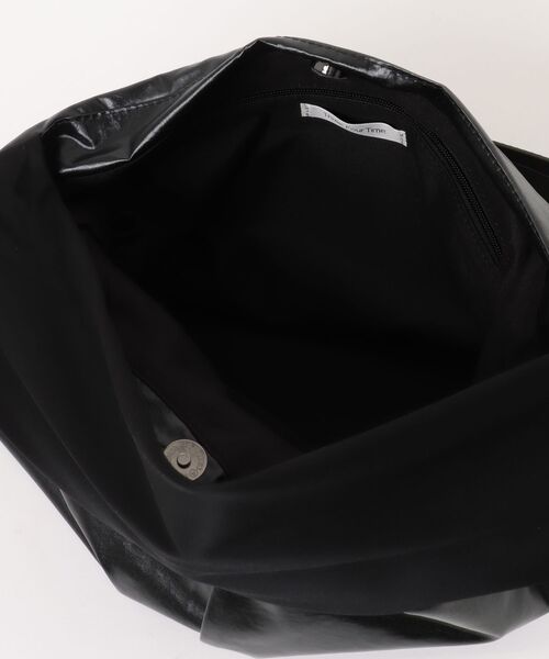 Three Four Time（ｽﾘｰﾌｫｰﾀｲﾑ）の「センタージッパーポケット3wayショルダー（ショルダーバッグ・レディース・ブラック・FREE）」の4枚目の写真