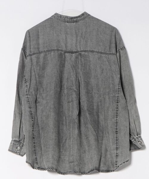 MELROSE claire（メルローズ クレール）の「【パウダーデニムバンドカラーシャツ】（シャツ/ブラウス・レディース・グレー/オフホワイト/サックスブルー/インディゴブルー・FREE）」の5枚目の写真