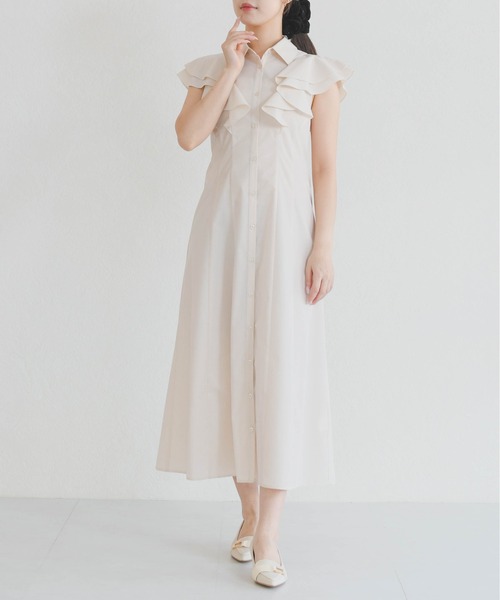 31 Sons de mode(トランテアン ソン ドゥ モード)の「2026春夏新作 ラッフルフリルシャツワンピース(シャツワンピース・レディース・ベージュ/ブラウン/ブルー・S/M)」の3枚目の写真