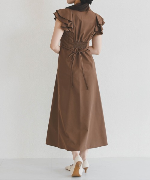 31 Sons de mode(トランテアン ソン ドゥ モード)の「2026春夏新作 ラッフルフリルシャツワンピース(シャツワンピース・レディース・ベージュ/ブラウン/ブルー・S/M)」の9枚目の写真