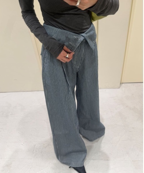 MOUSSY（マウジー）の「【再入荷】CORSET DESIGN BAGGY（デニムパンツ