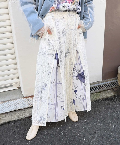 iS ScoLar(イズスカラー)の「561223:スリット入り刺繍レース重ね アンティーク柄パンツ(その他パンツ・レディース・ブラック/アイボリー・M)」の1枚目の写真
